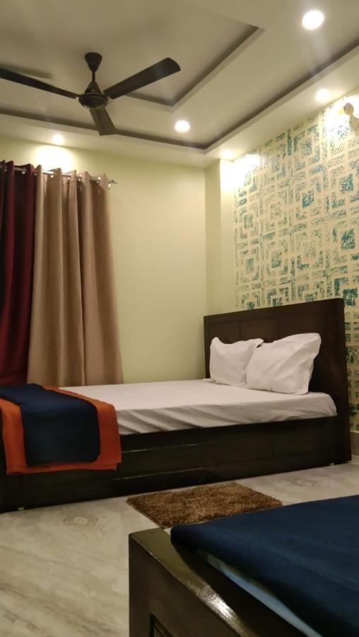 Dubby Indian Hotel Inn ! Пури Екстериор снимка