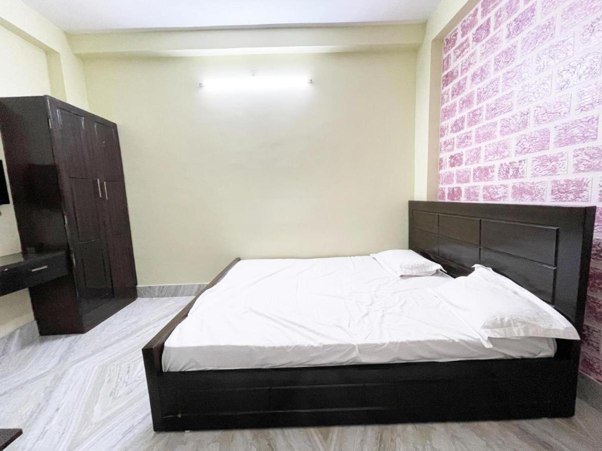 Dubby Indian Hotel Inn ! Пури Екстериор снимка